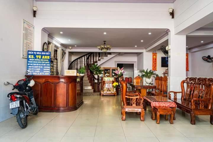 Khach San Tu Anh Hotell Hà Tiên Exteriör bild