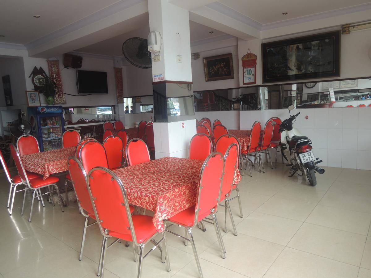Khach San Tu Anh Hotell Hà Tiên Exteriör bild